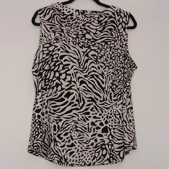 Women's Anne Klein Zebra Print 1/4 Zipper Sleeveless Blouse Size Large - Picture 2 of 7